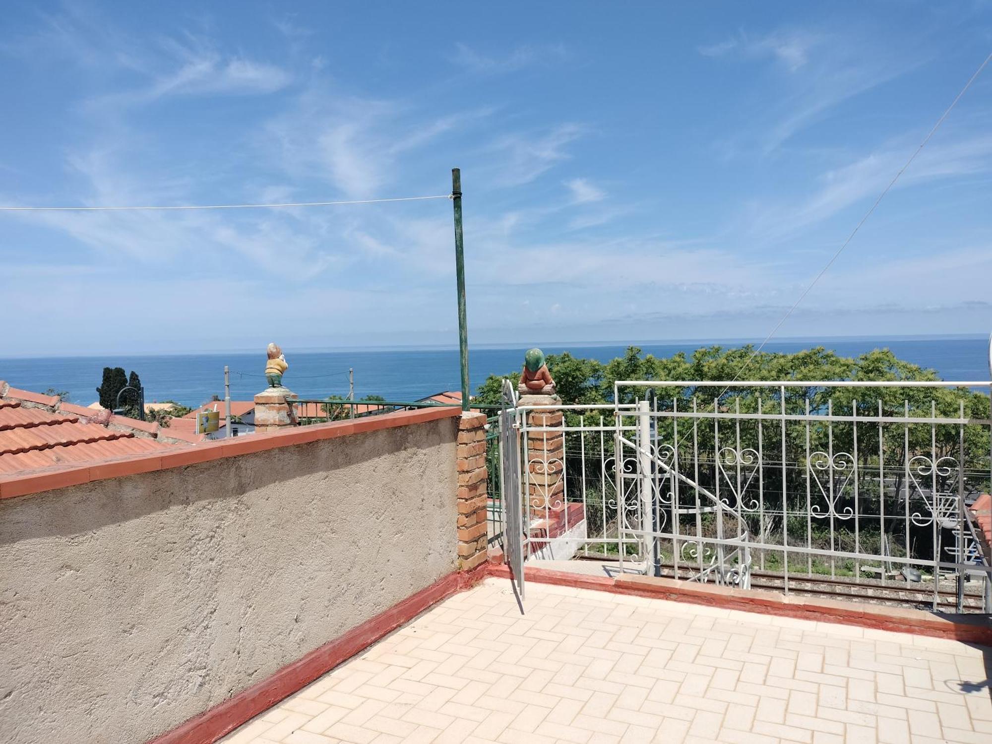 Sunny House Apartment Parghelia Bagian luar foto